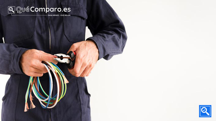 Técnico electricista enganche ilegal manipulación contador